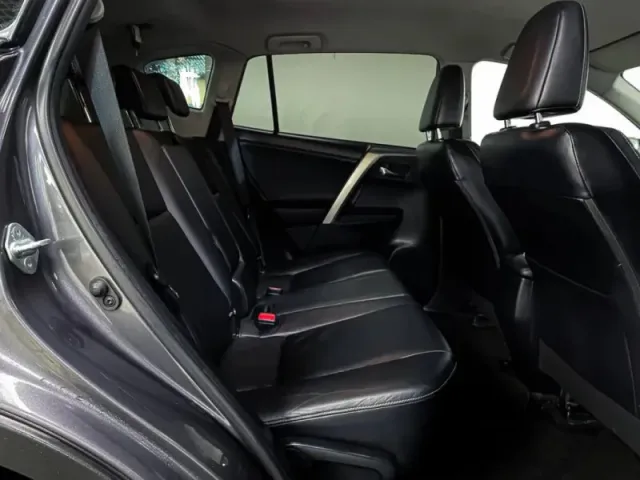 Toyota RAV4, IV (XA40) — фото 16