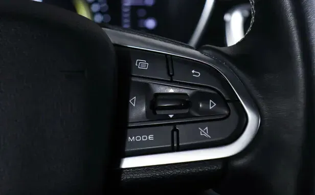 Geely Atlas Pro — фото 11