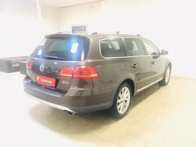 Volkswagen Passat — фото 4