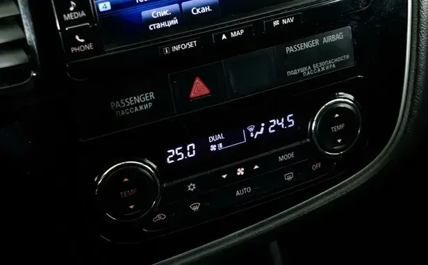Mitsubishi Outlander, III Рестайлинг 2 — фото 12