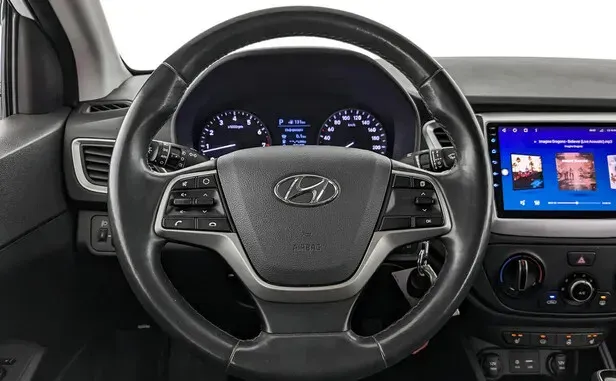 Hyundai Solaris, II — фото 16