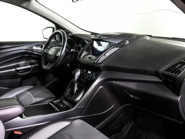 Ford Kuga, II Рестайлинг — фото 13