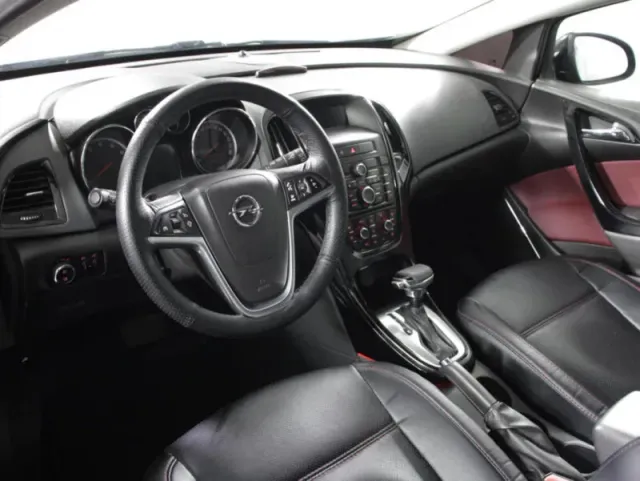 Opel Astra, J Рестайлинг — фото 15