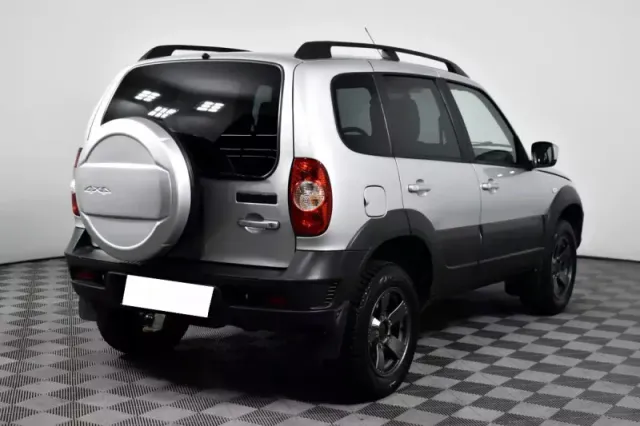 Chevrolet Niva — фото 5