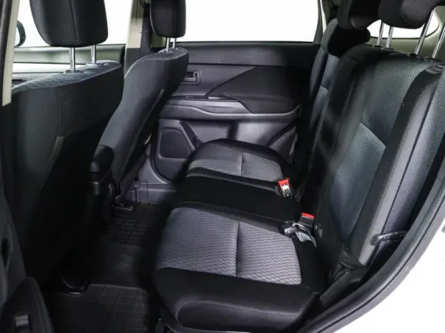 Mitsubishi Outlander, III — фото 10