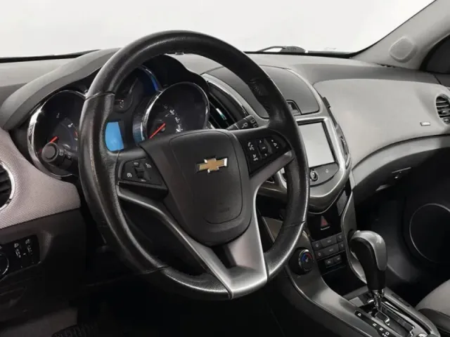 Chevrolet Cruze, I Рестайлинг — фото 15