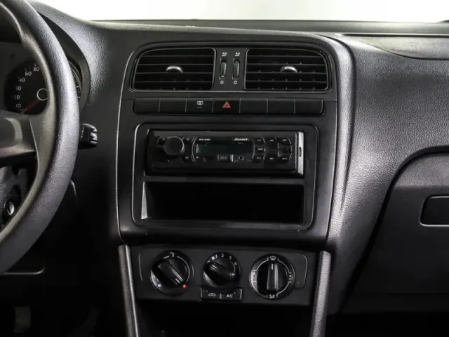 Volkswagen Polo, V Рестайлинг — фото 16