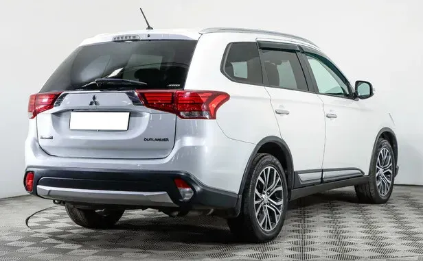Mitsubishi Outlander, III Рестайлинг 2 — фото 2
