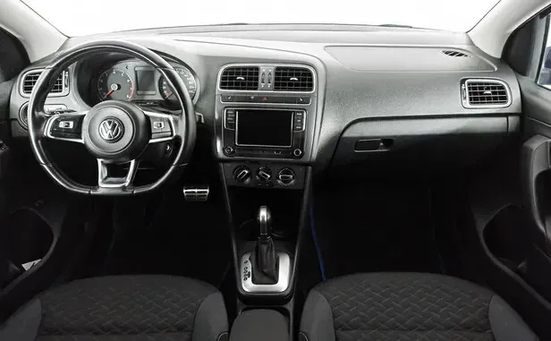 Volkswagen Polo, V Рестайлинг — фото 5