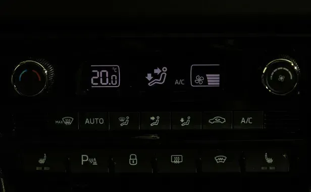 Skoda Rapid, I Рестайлинг — фото 9