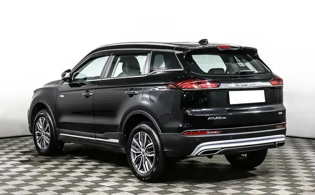 Geely Atlas Pro — фото 4