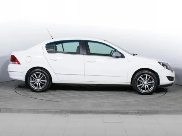 Opel Astra, H Рестайлинг — фото 4
