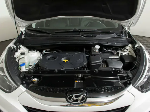 Hyundai ix35, I — фото 10
