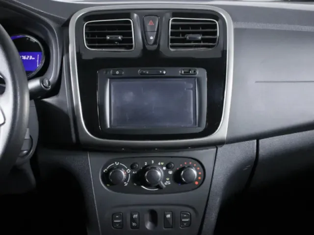 Renault Logan, II Рестайлинг — фото 14