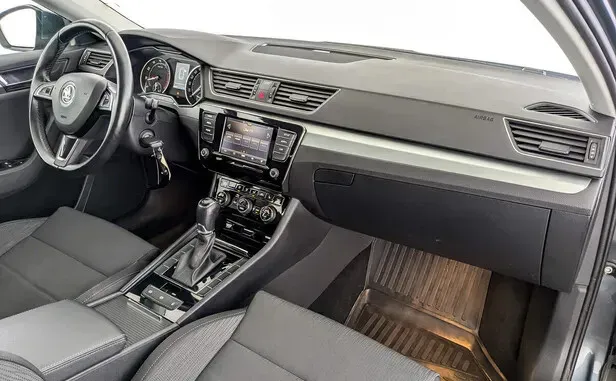 Skoda Superb, III — фото 6