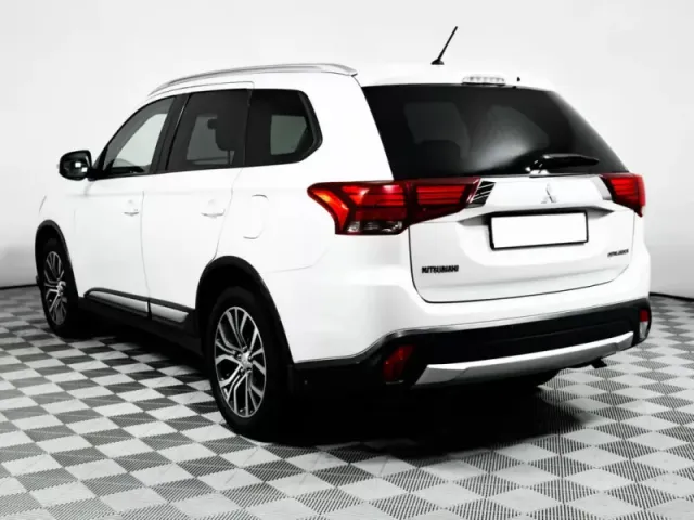 Mitsubishi Outlander, III Рестайлинг 2 — фото 7
