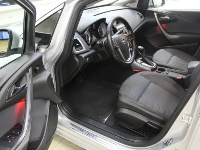 Opel Astra, J Рестайлинг — фото 6