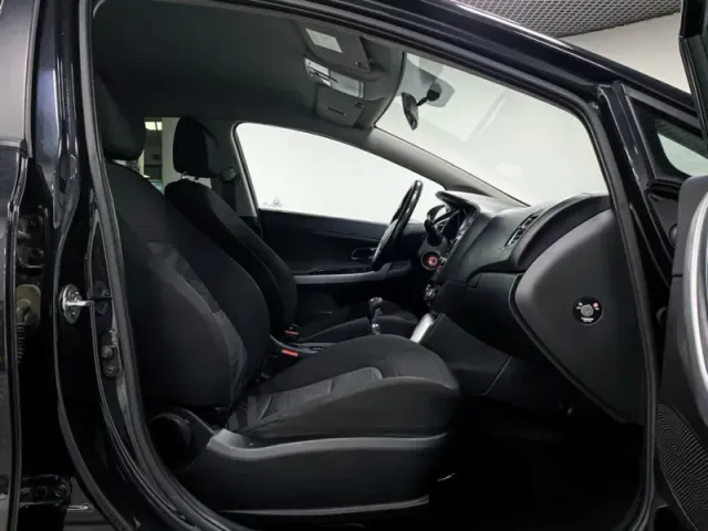 Kia Ceed, II Рестайлинг — фото 12