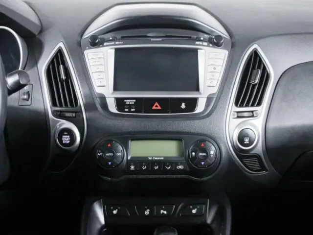 Hyundai ix35, I — фото 15