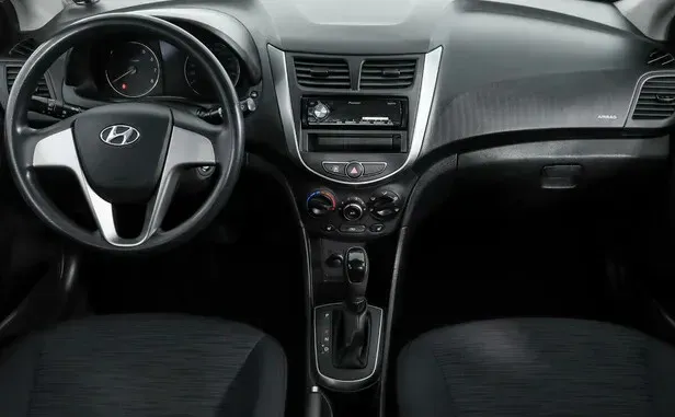 Hyundai Solaris, I Рестайлинг — фото 9
