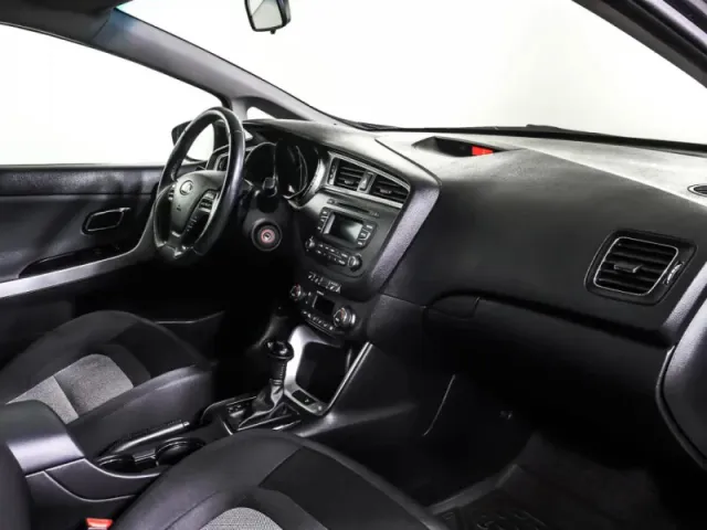 Kia Ceed, II Рестайлинг — фото 12