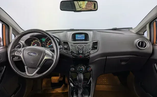 Ford Fiesta, Mk6 Рестайлинг — фото 11