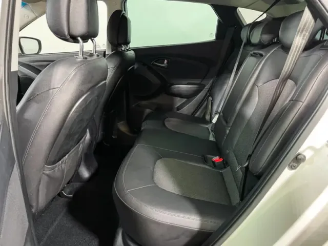 Hyundai ix35, I — фото 10