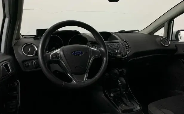 Ford Fiesta, Mk6 Рестайлинг — фото 9