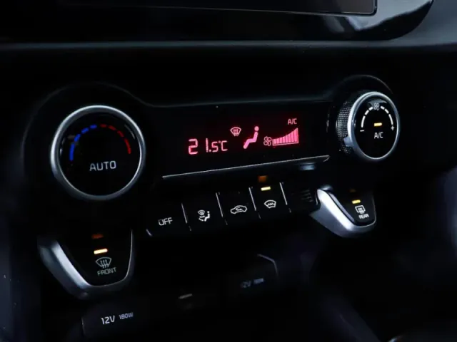 Kia Rio, IV Рестайлинг — фото 16