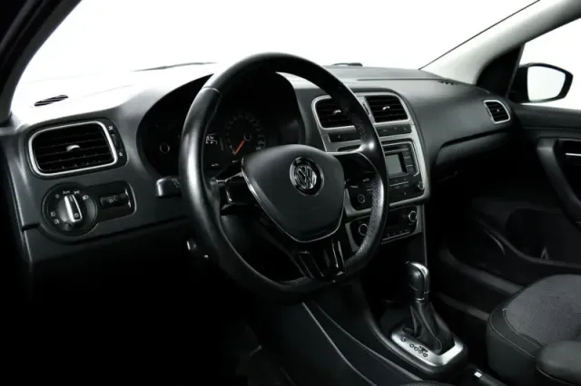 Volkswagen Polo, V Рестайлинг — фото 14
