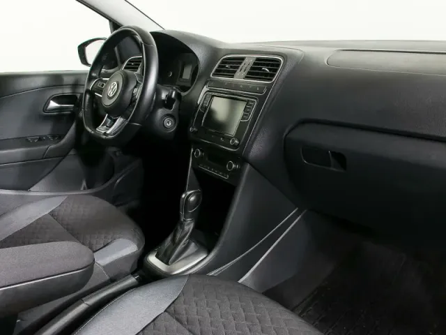 Volkswagen Polo, V Рестайлинг — фото 6