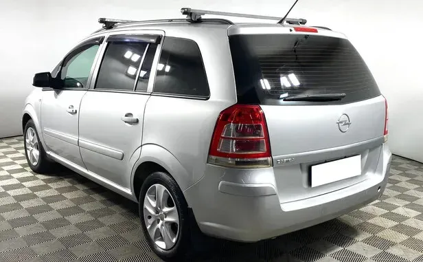 Opel Zafira, B Рестайлинг — фото 4