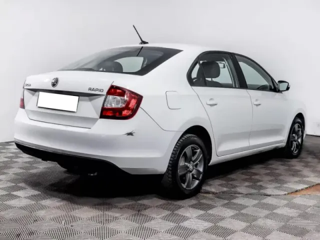 Skoda Rapid, I Рестайлинг — фото 4