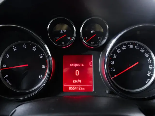 Opel Astra, J Рестайлинг — фото 12