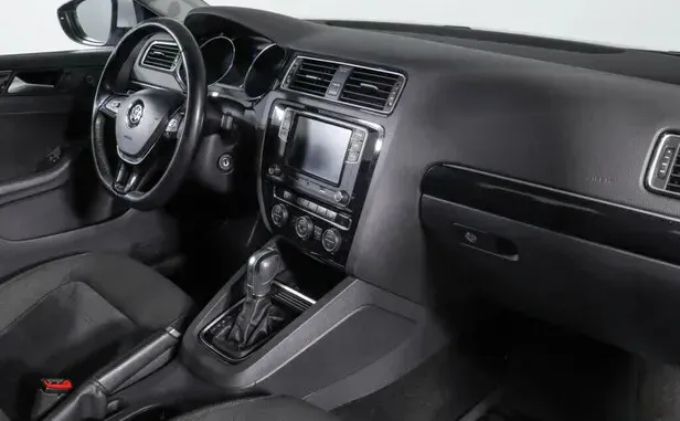 Volkswagen Jetta, VI Рестайлинг — фото 5