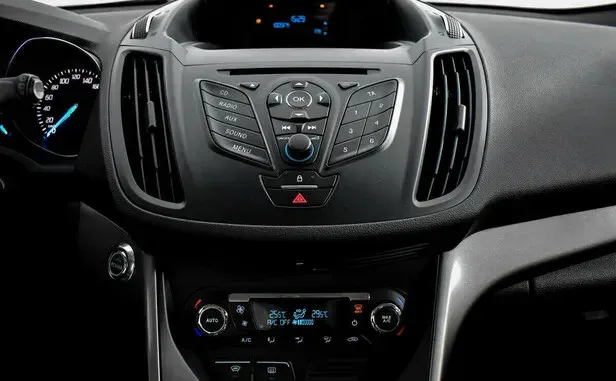 Ford Kuga, II — фото 11