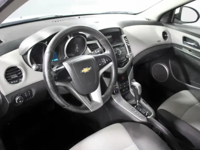 Chevrolet Cruze, I — фото 15