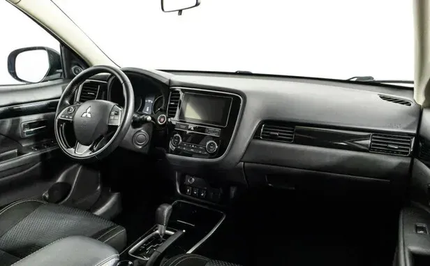 Mitsubishi Outlander, III Рестайлинг 3 — фото 5