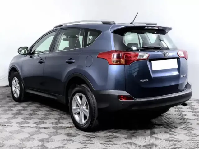 Toyota RAV4, IV (XA40) — фото 6