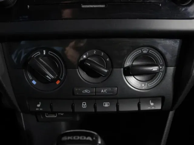 Skoda Rapid, I Рестайлинг — фото 16