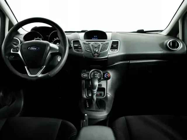 Ford Fiesta, Mk6 Рестайлинг — фото 10