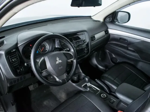 Mitsubishi Outlander, III Рестайлинг — фото 14