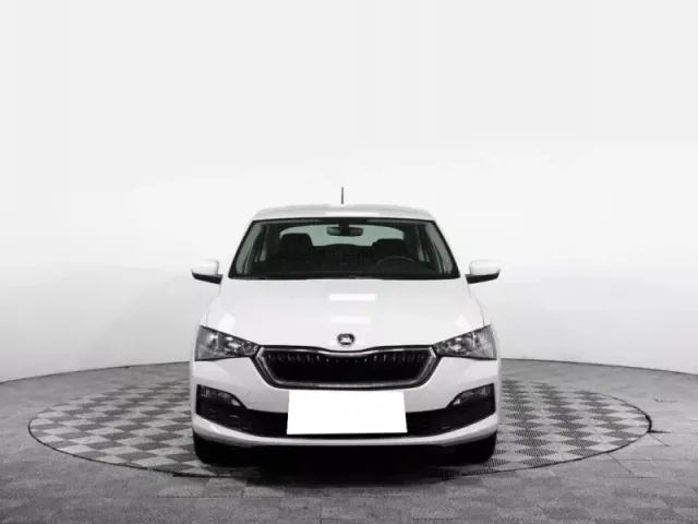 Skoda Rapid, II — фото 15