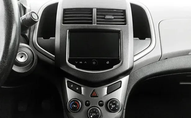 Chevrolet Aveo, II — фото 8