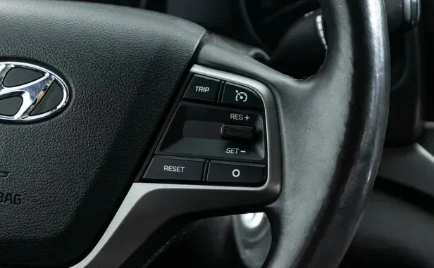 Hyundai Elantra, VI (AD) — фото 15