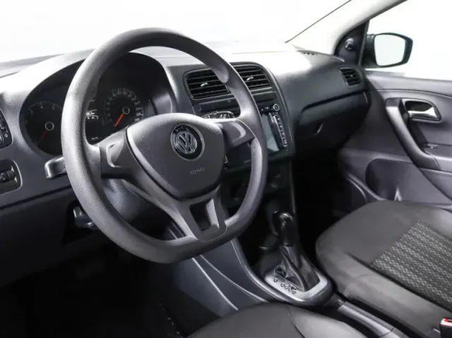 Volkswagen Polo, V Рестайлинг — фото 15
