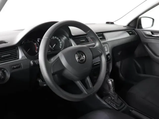 Skoda Rapid, I Рестайлинг — фото 9