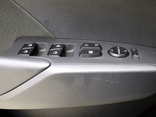 Hyundai Solaris, II — фото 12