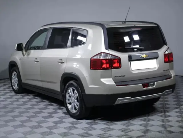 Chevrolet Orlando, I — фото 7