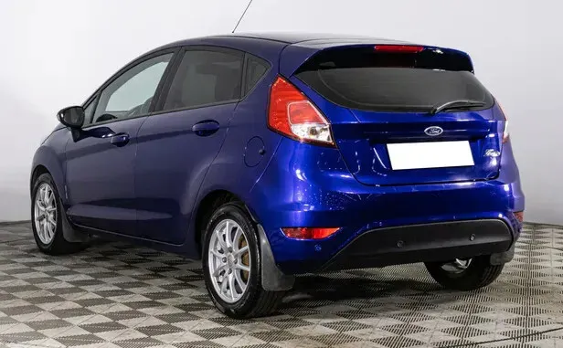Ford Fiesta, Mk6 Рестайлинг — фото 4